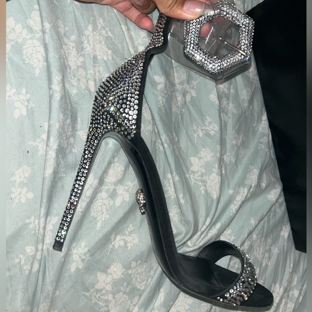 Im selling some Philip Plein heels they are unique only one pair left Russia